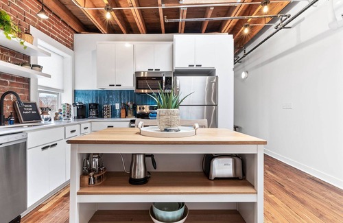 Crossroads Arts District Apartment | Loft + Walkable to Downtown + Parking