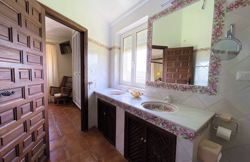 Ronda Cabin | Log Cabin-Countryside view-Private Bathroom-Cottage-CASITA 2 Y 3