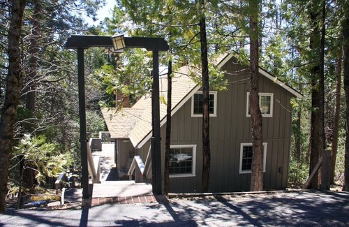 Mi-Wuk Village Cabin | Log Cabin in Mi-Wuk Village