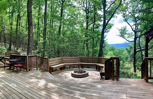 Dahlonega Cabin | Log Cabin in North Georgia Mountains