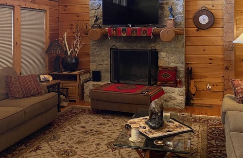 Vinita House | Log House - Beautiful View of Grand Lake of The Cherokees!