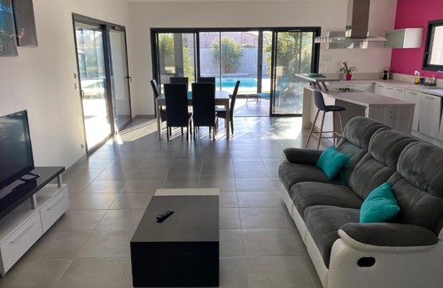 Cornebarrieu House | Logement de standing proche de la clinique au calme