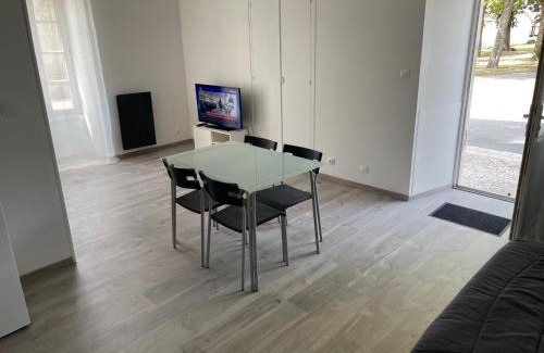 Soubise Apartment | Logement en bord de port