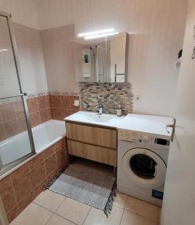 Celleneuve Apartment | Logement entier F4