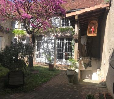 Descartes Apartment | Loggia de la Closerie