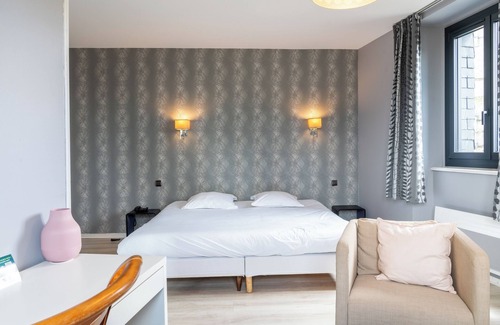 Saint-Thegonnec Loc-Eguiner Hotel | Logis Auberge Saint Thégonnec & son Restaurant