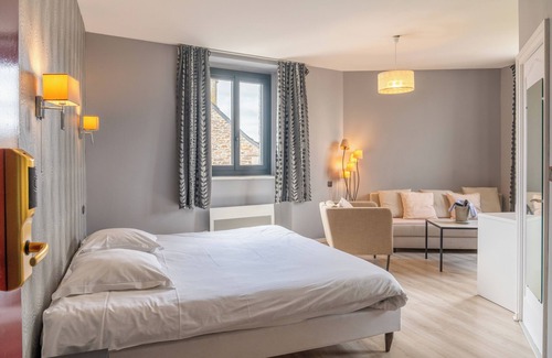 Saint-Thegonnec Loc-Eguiner Hotel | Logis Auberge Saint Thégonnec & son Restaurant