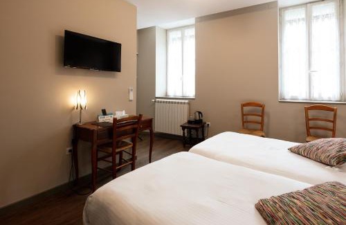 Lodeve Hotel | Logis Hôtel Restaurant de la Paix