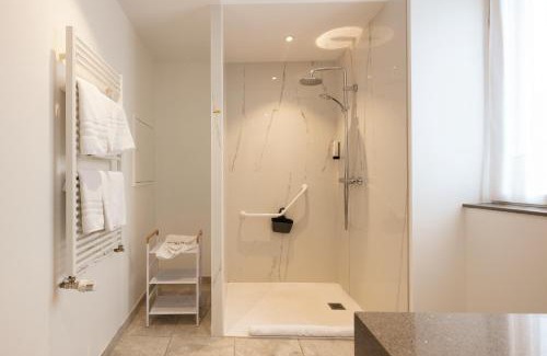 Lodeve Hotel | Logis Hôtel Restaurant de la Paix