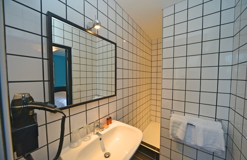 Mereau Hotel | Logis Hôtel Restaurant La Mire