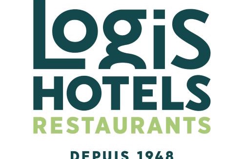 Richelieu Hotel | Logis Hôtel Restaurant Le Puits Doré