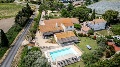 Arles Hotel | Logis Hotel des Granges