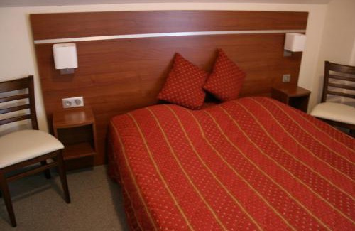 Urmatt Hotel | Logis Hotel-Restaurant De La Poste