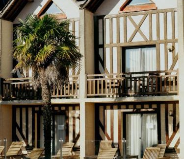 Saint-Gatien-des-Bois Hotel | Logis Le Clos Deauville Saint Gatien
