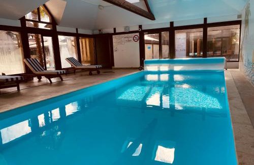 Saint-Gatien-des-Bois Hotel | Logis Le Clos Deauville Saint Gatien