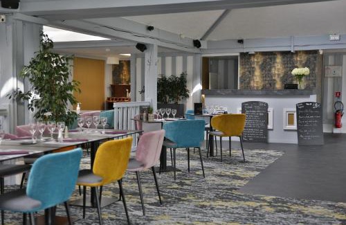 Saint-Gatien-des-Bois Hotel | Logis Le Clos Deauville Saint Gatien