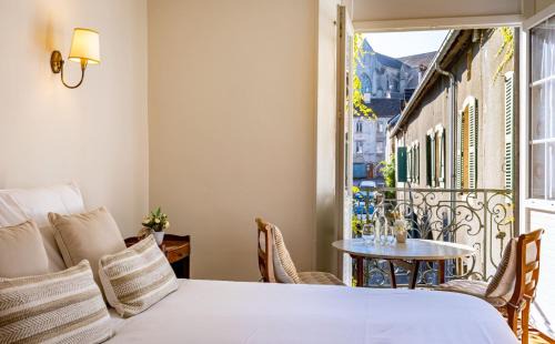 Saint-Seine-l'Abbaye Hotel | Logis Relais de la Source