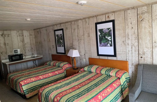 Western Division Hotel | Loma Alta Motel