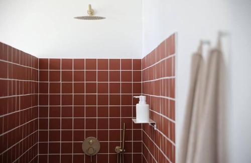 Parmain Bed & Breakfast | Lomalia - Suite with garden view