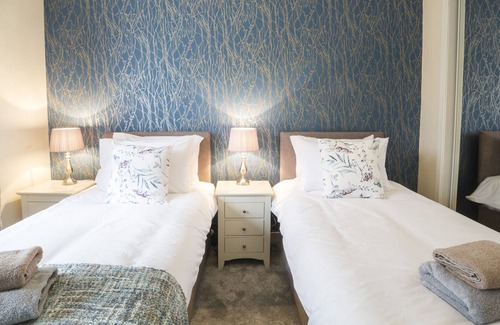 Tollcross Apartment | Lomond Serviced Apartments - Emirates