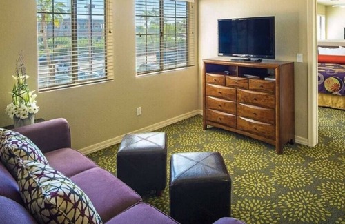 Lake Havasu City Resort | London Bridge Resort - Spacious 2 Bdrm W/Full Kitchen