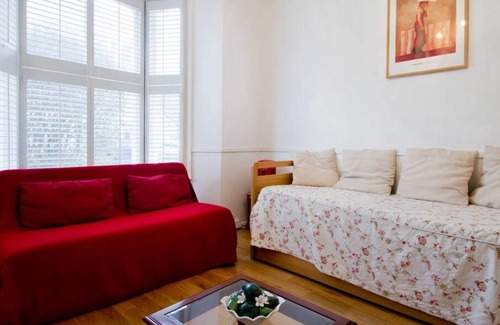 Highbury West Apartment | London: London- centre 13 minutes Piccadilly