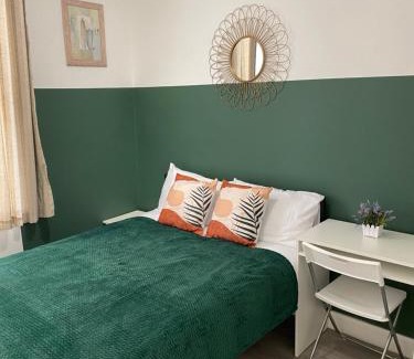 Alvaston Apartment | London Road Flats - Free WIFI, washing machine, smart TV, easy access to A50