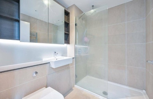 Chaucer Apartment | London Sun
