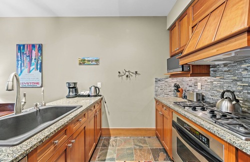 River Run Apartment | Lone Eagle #3029 by Summit County Mountain Retreats