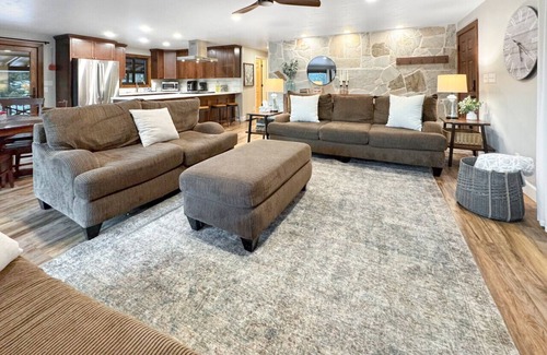 Cascade Apartment | Lone Pine Lookout .