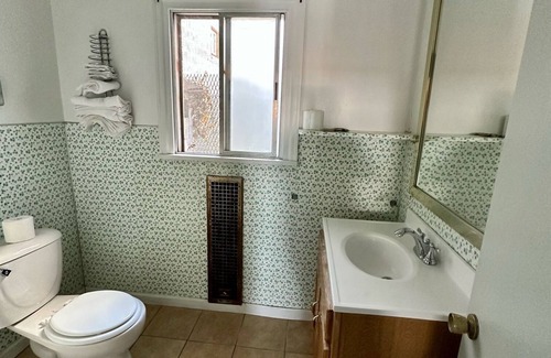 Garberville Hotel | Lone Pine Motel