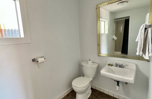Garberville Hotel | Lone Pine Motel