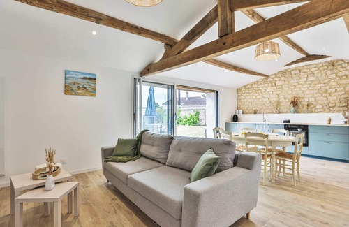 Longeville-sur-Mer House | Longère rénovée avec sauna proche de la mer