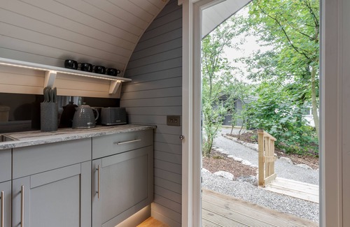 Skipton Cabin | Long Ashes - Tether - a long ashes park that sleeps 2 guests in 1 bedroom