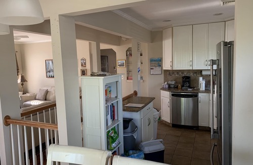 Long Beach House | Long Beach Getaway! Discounted Availability for extended stays August 13 onward!