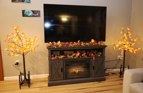 Long Pond House | Long pond, Pocono pines quiet & cozy!Kalahari 8mins