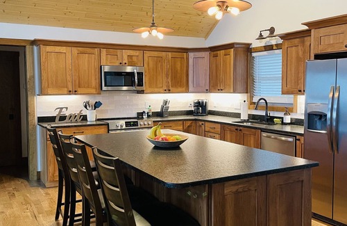 Blowing Rock House | Long Range Views with Excellent Location!