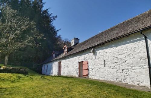 Rhayader House | Longhouse - Hen Dy