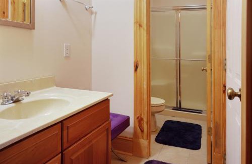 Livingston House | Longview Lodge