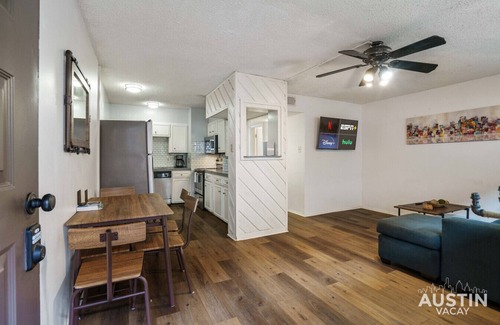 West Campus Apartment | Longview St #104 xxx