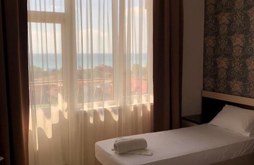 Kuchukdere House | Loo Sunrise on Taezhnaya 8