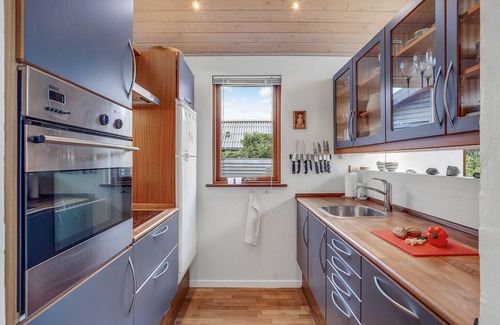 Allingabro House | Look forward to a fantastic sea view in this attractive vacation home!