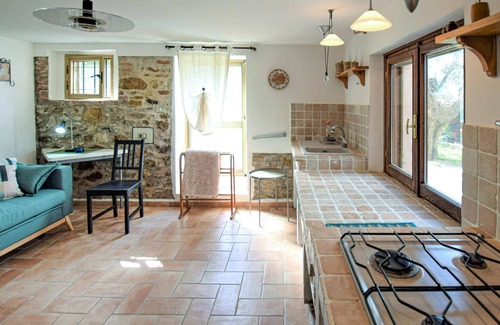 Casalini House | Look forward to the vacation in the cottage surrounded by beautiful nature.
