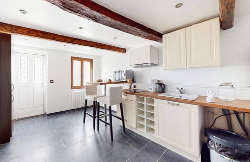 Meaux House | Look forward to this very well located house in the heart of the historic city center of Meaux.