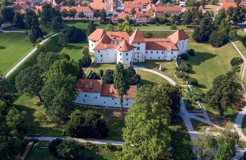 Sveti Ilija House | Look forward to this well-located vacation home with activities for the whole family.