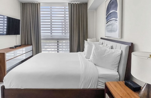 Doral Hotel | Look No Further! Outdoor Pool, Onsite Parking, Minutes to CityPlace Doral