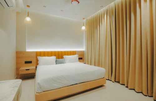 Basai Apartment | Lookout at the TAJ