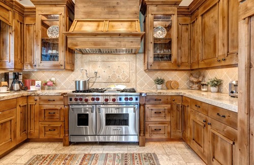 Deer Valley Cottage | Lookout Drive 5 Bedrooms PLO-6599 by KBM