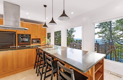 Trenton House | Lookout into the Sunset