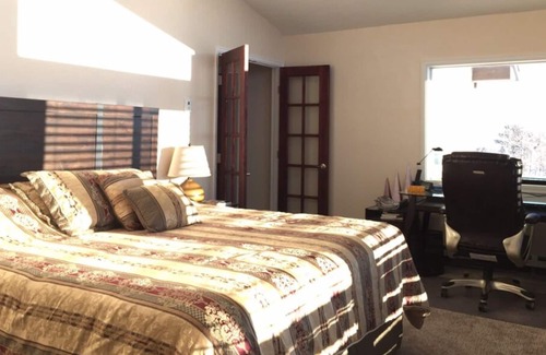 Golden Ski Chalet | Lookout Mountain Lodge & Chalet with Views!